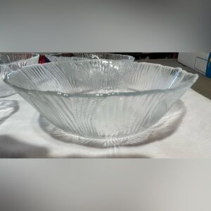 4 Arcoroc USA Canterbury pattern salad bowls. 6”